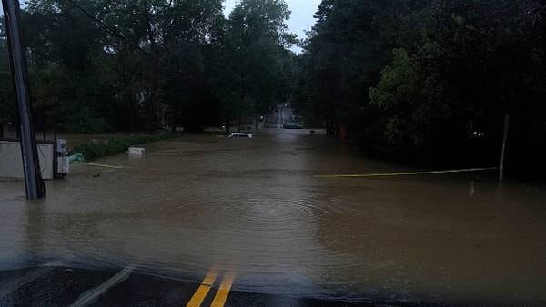 Heroic weatherman saves woman while reporting on floods 