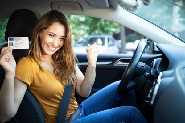 1 in 4 Think They’d Fail Their Driver's License Exam Today